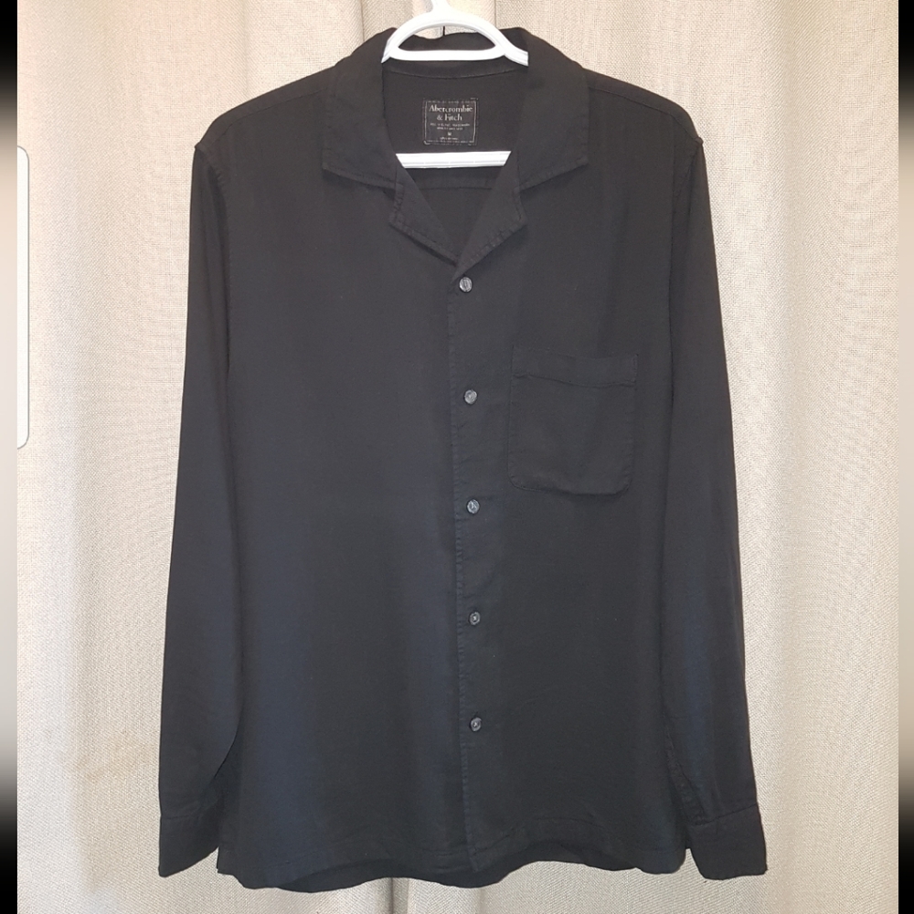 Abercrombie and Fitch loop collar weekend button down shirt